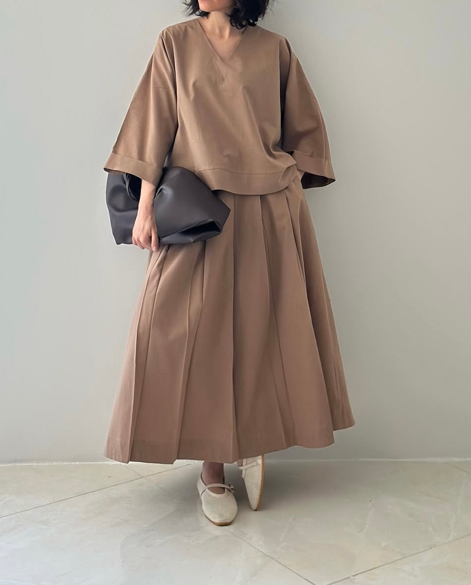 Linen blend V neck skirt set